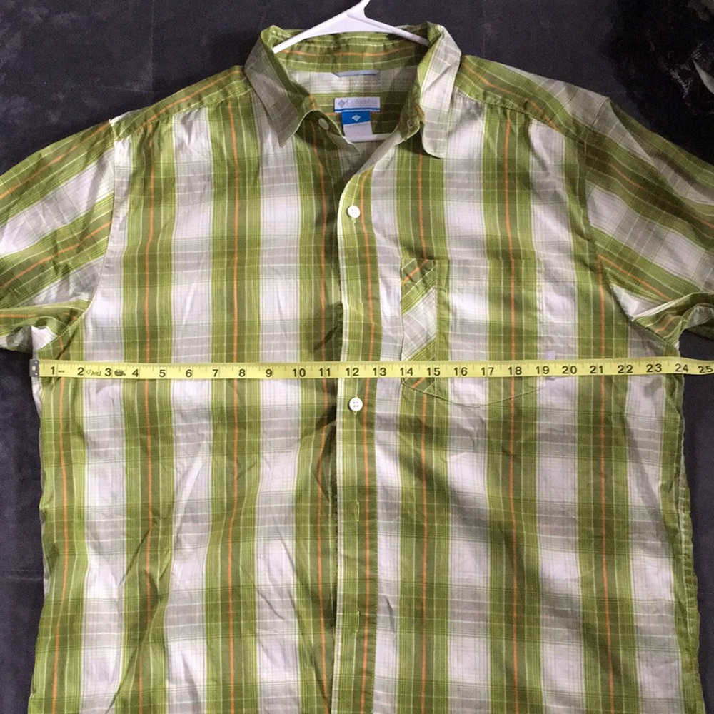 LAST CHANCE!! Men’s Columbia button down - Picture 6 of 8